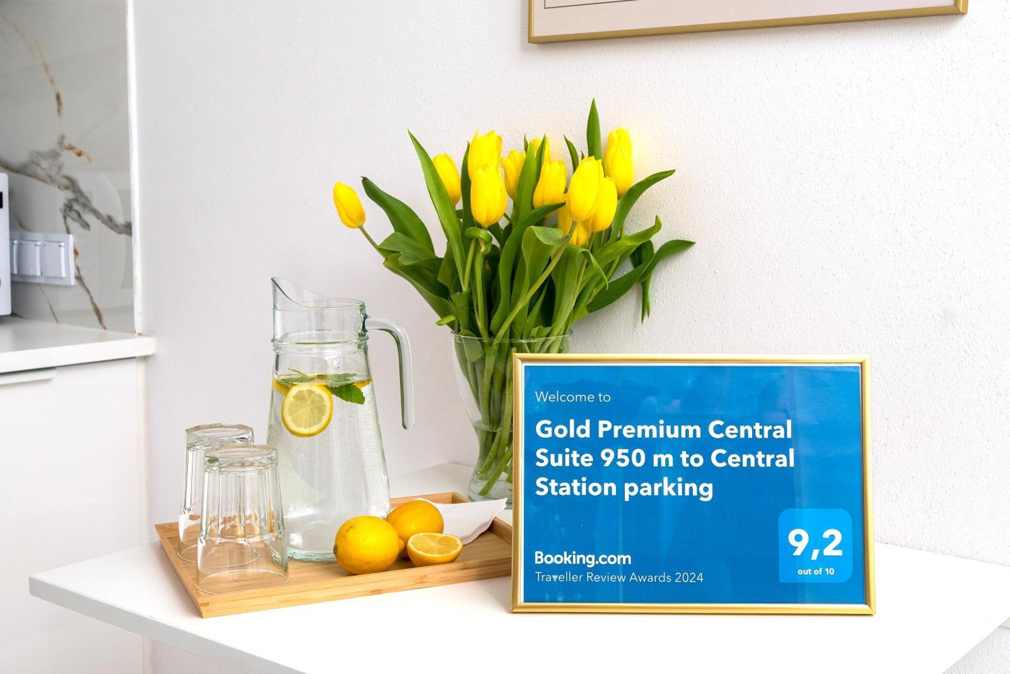 Gold Premium Central Suite 950 M To Central Station Parking Варшава Экстерьер фото